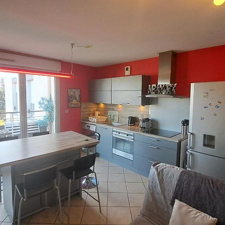 Appartement Cosy 3 Pieces Avec Garage Privatif Сен-Приест Екстериор снимка