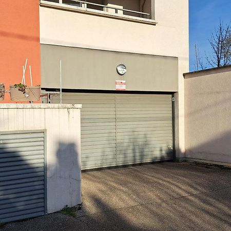 Appartement Cosy 3 Pieces Avec Garage Privatif Сен-Приест Екстериор снимка