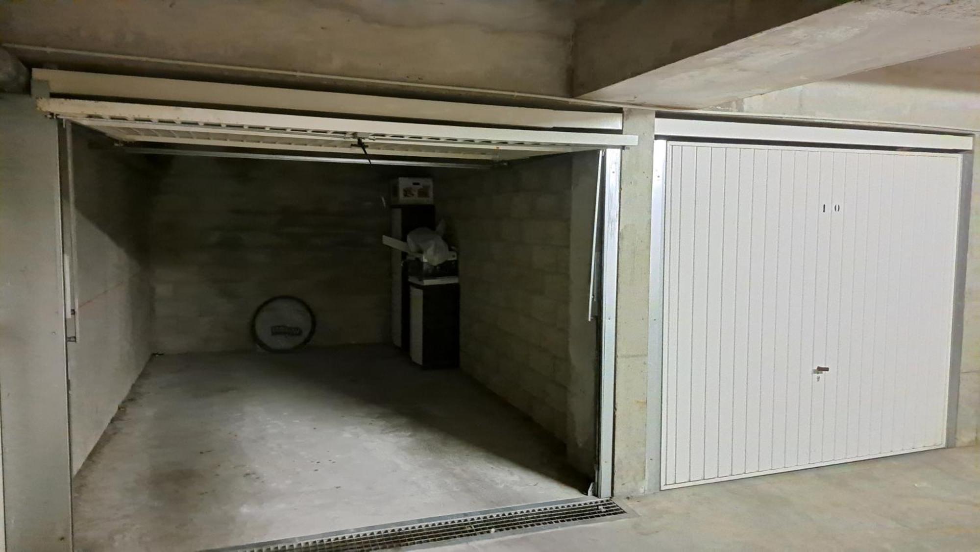Appartement Cosy 3 Pieces Avec Garage Privatif Сен-Приест Екстериор снимка